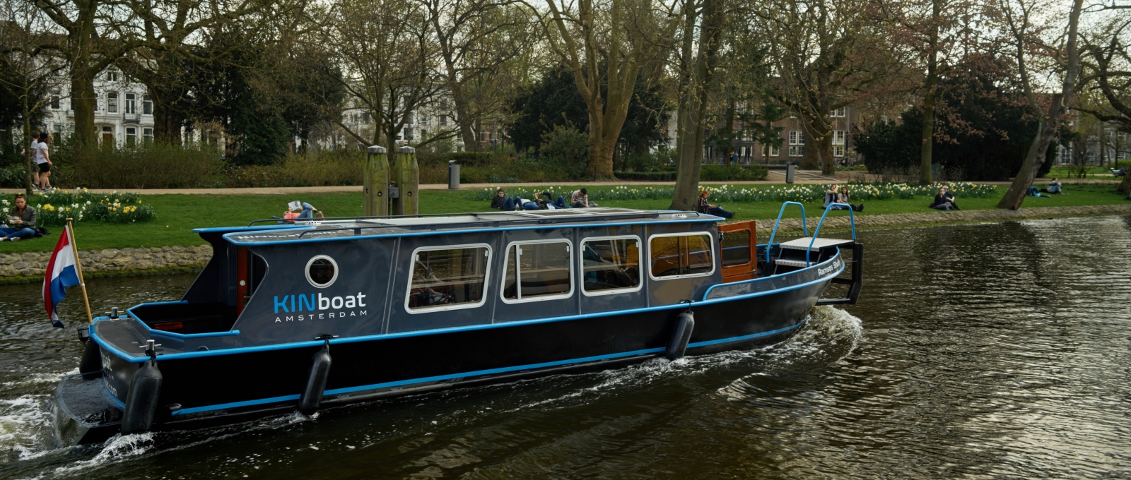 /amsterdam/classificaties/croisire-sur-le-canal/canal-cruise--small-private-boat/Kin boat private header-1539966309.jpg Croisière sur le canal - petit bateau privé